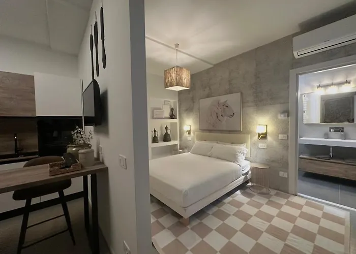 V15 Apartment